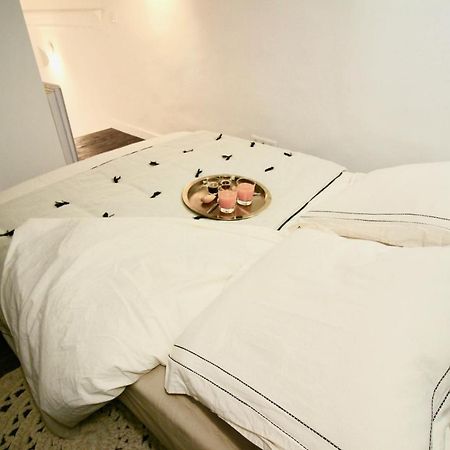 Le Madeleine Apartment Aix-en-Provence Bagian luar foto